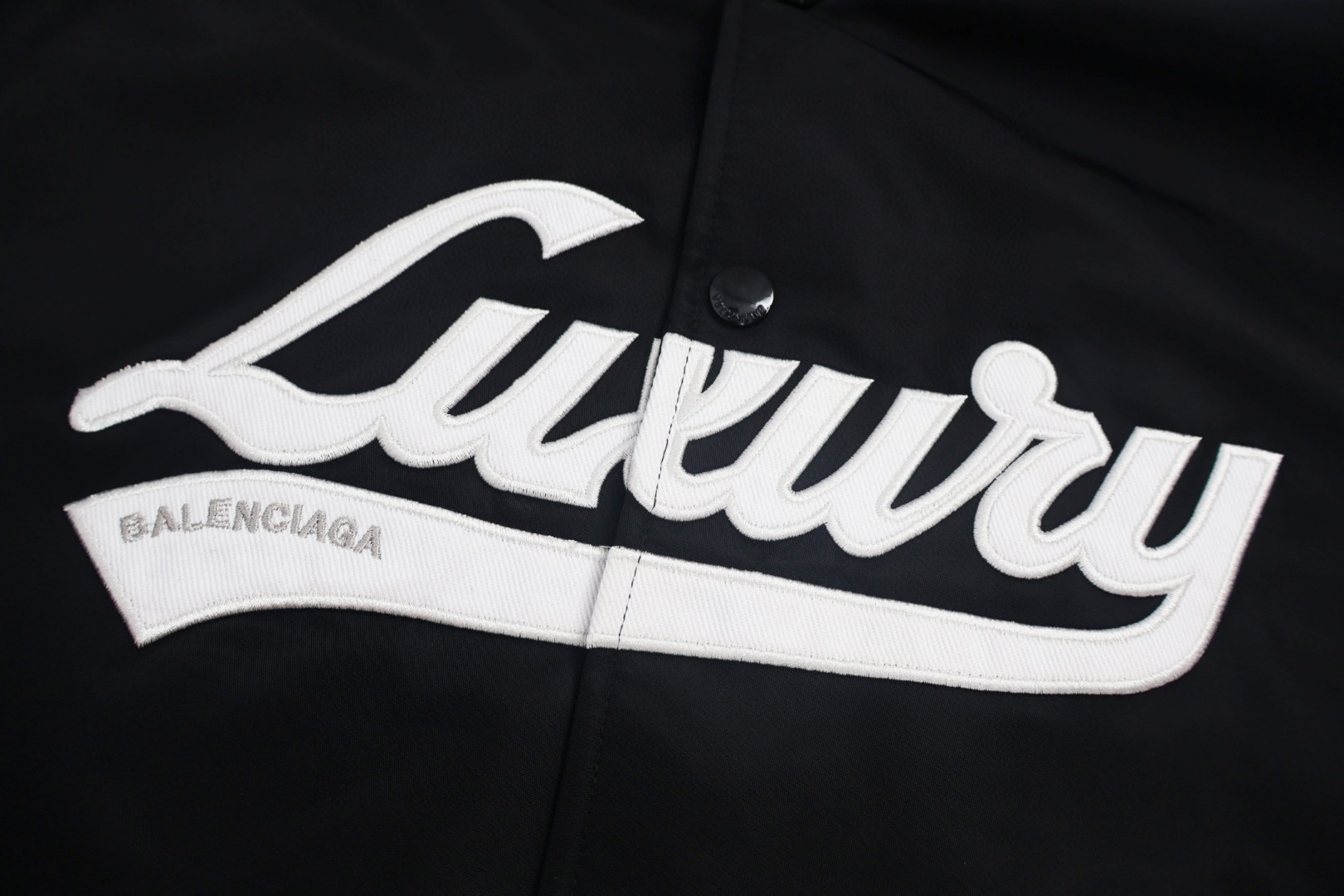 Balenciaga 巴黎世家 白刺绣飞行棉服 夹克 棒球服 外套 长袖 秋冬 黑色 C0