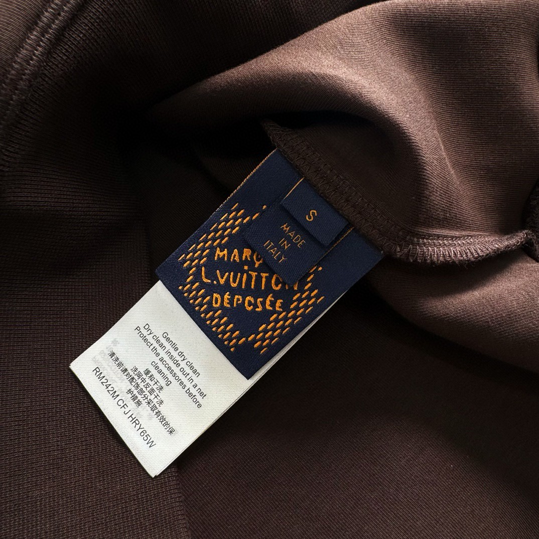 LOUIS VUITTON 路易威登 LV 太阳花挂饰连帽卫衣 圆领 长袖 褐色 1AFWVV