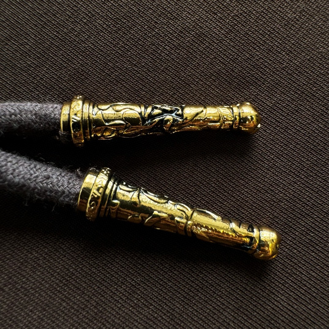 LOUIS VUITTON 路易威登 LV 太阳花挂饰连帽卫衣 圆领 长袖 褐色 1AFWVV