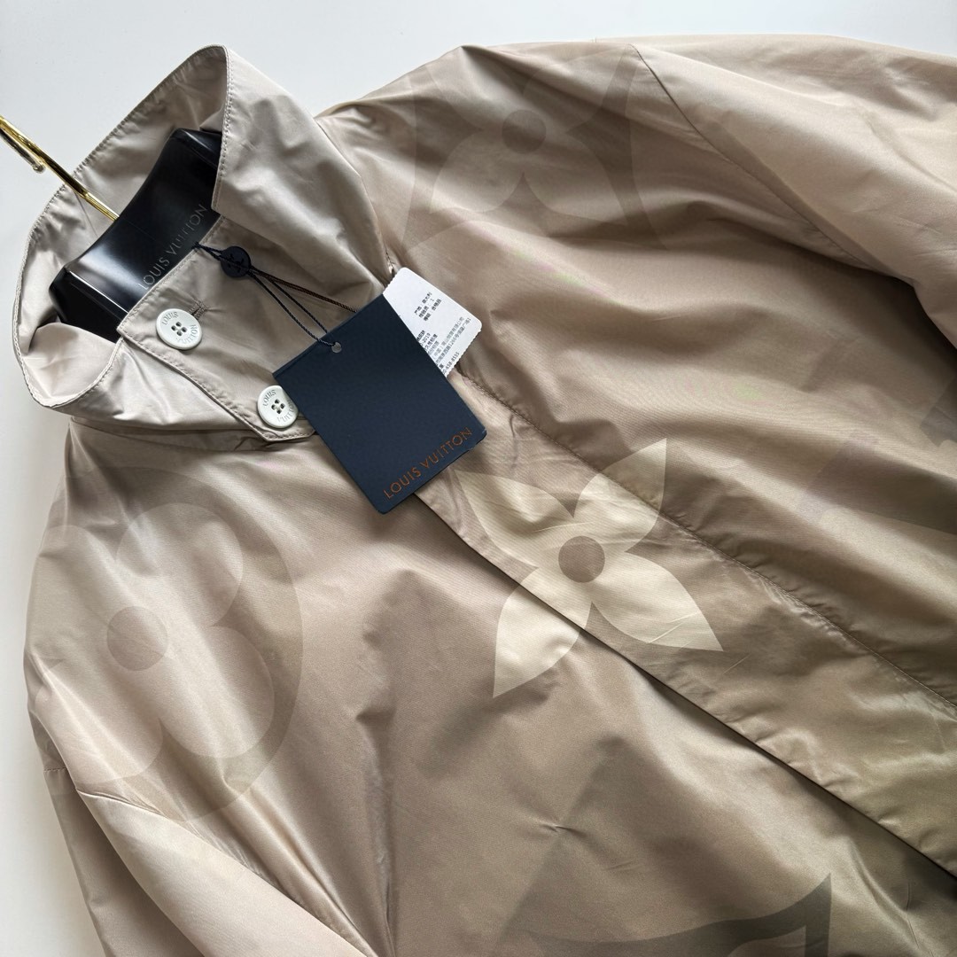 LOUIS VUITTON 路易威登 渐变防风夹克 外套 长袖 咖色 C0 1AFYAQ