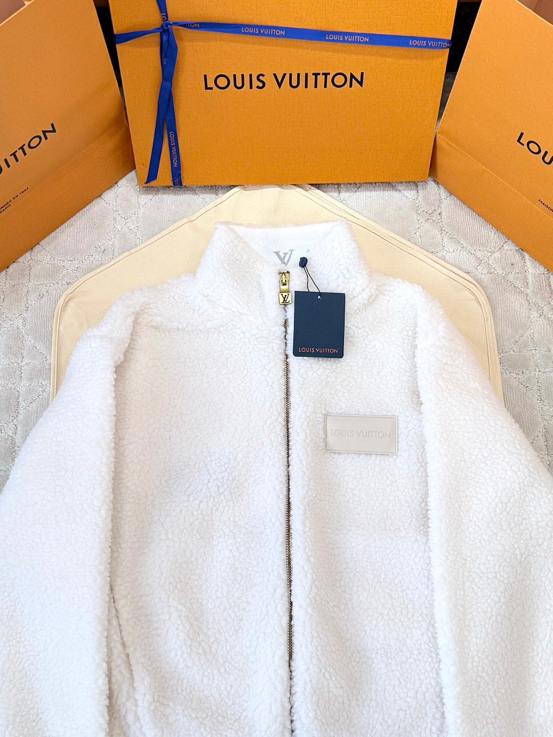 LOUIS VUITTON 路易威登 胸口真皮logo贴皮泰迪拉链立领外套 夹克 长袖 海军蓝 白色 C0 1AGLXO