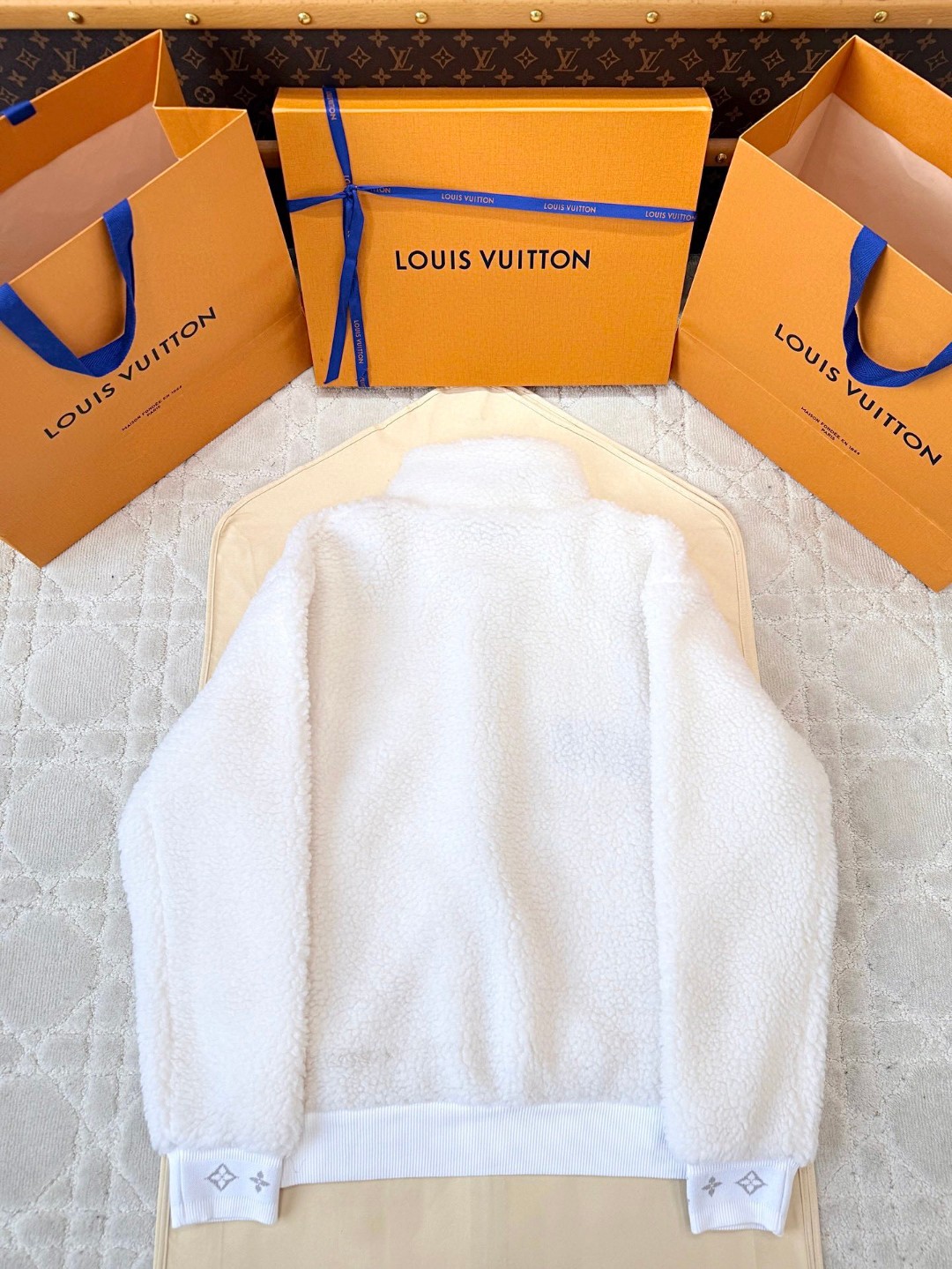 LOUIS VUITTON 路易威登 胸口真皮logo贴皮泰迪拉链立领外套 夹克 长袖 海军蓝 白色 C0 1AGLXO