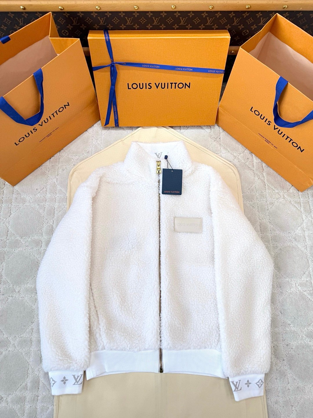 LOUIS VUITTON 路易威登 胸口真皮logo贴皮泰迪拉链立领外套 夹克 长袖 海军蓝 白色 C0 1AGLXO