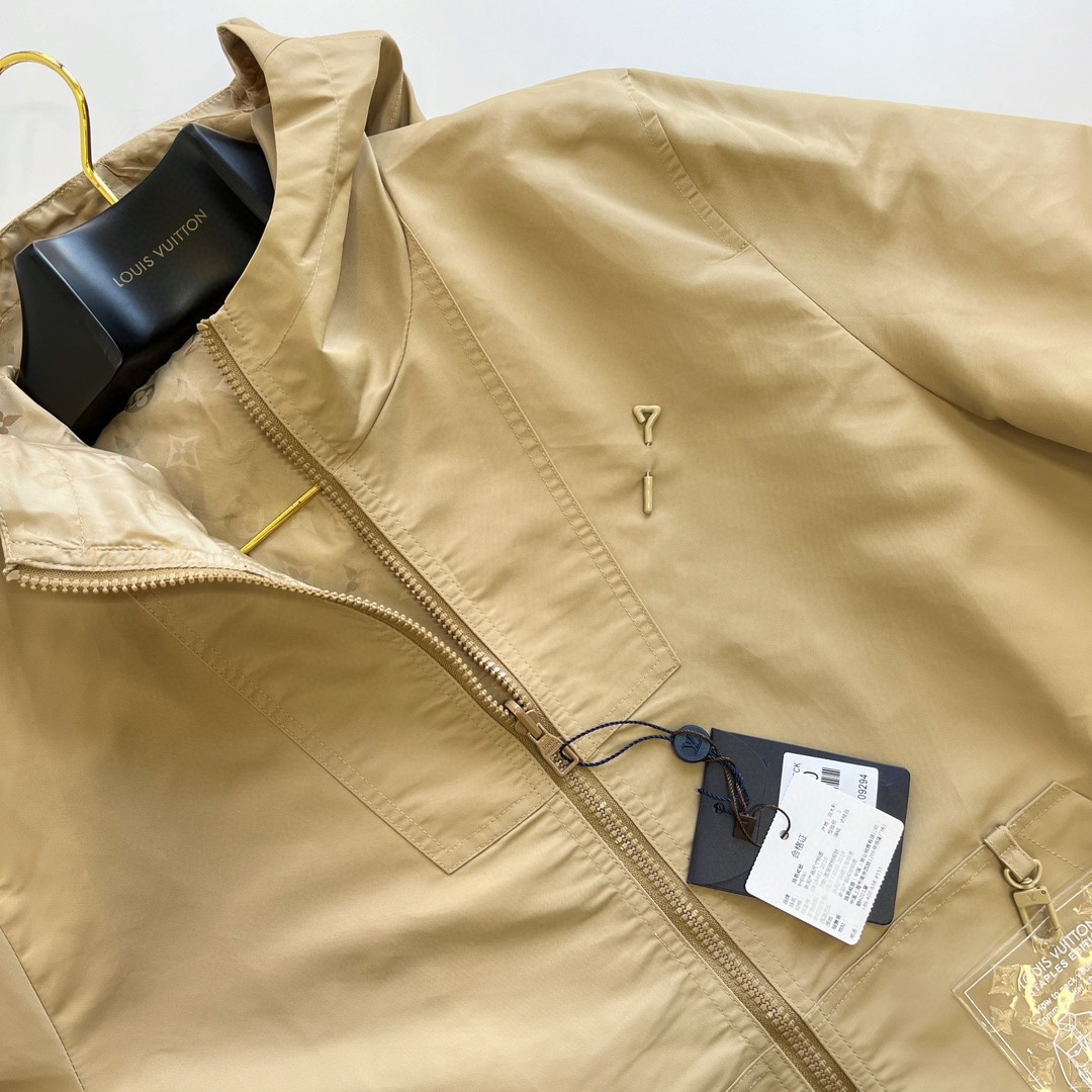 LOUIS VUITTON 路易威登 双面满印拉链外套 夹克 长袖 卡其色 C0 1ABJK8