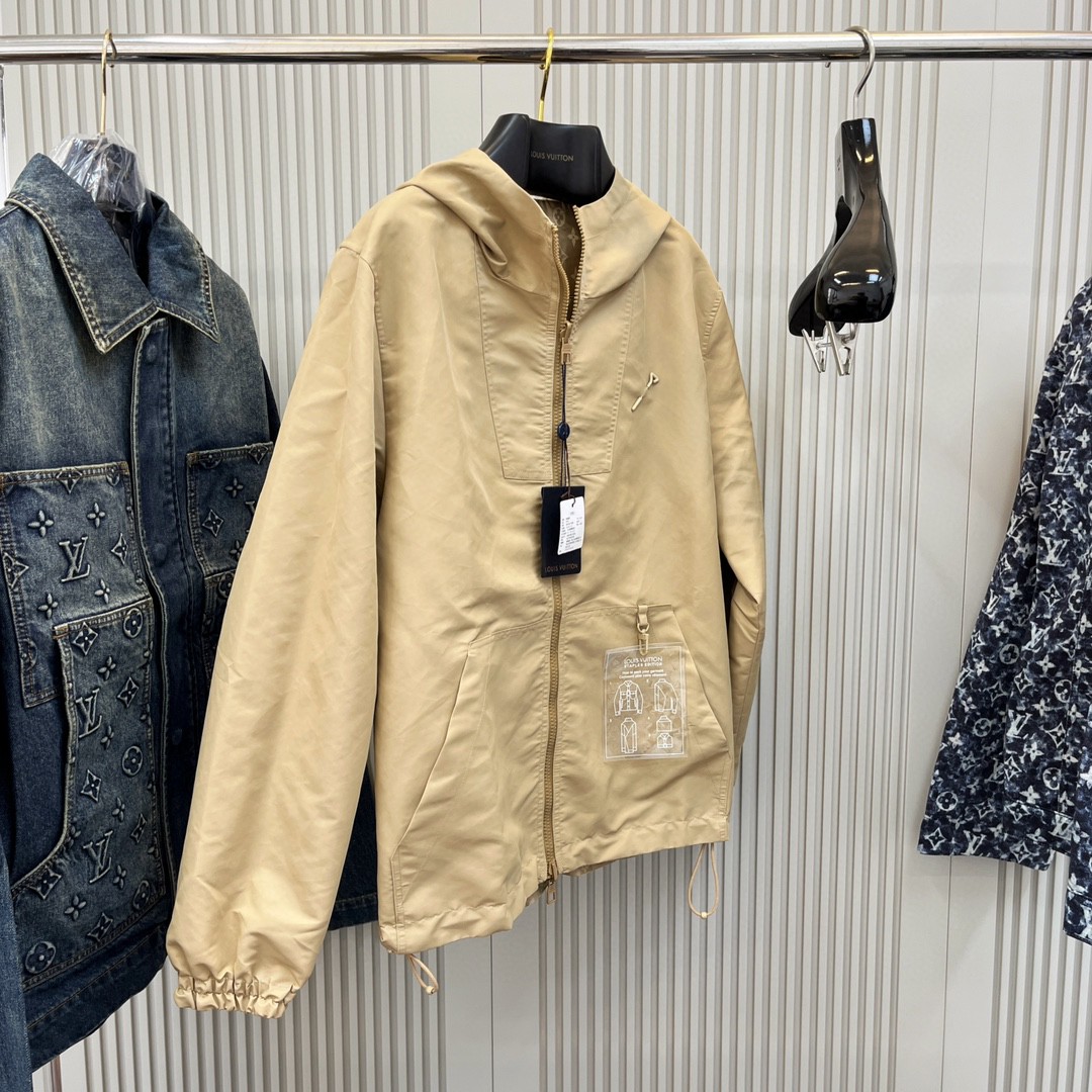 LOUIS VUITTON 路易威登 双面满印拉链外套 夹克 长袖 卡其色 C0 1ABJK8