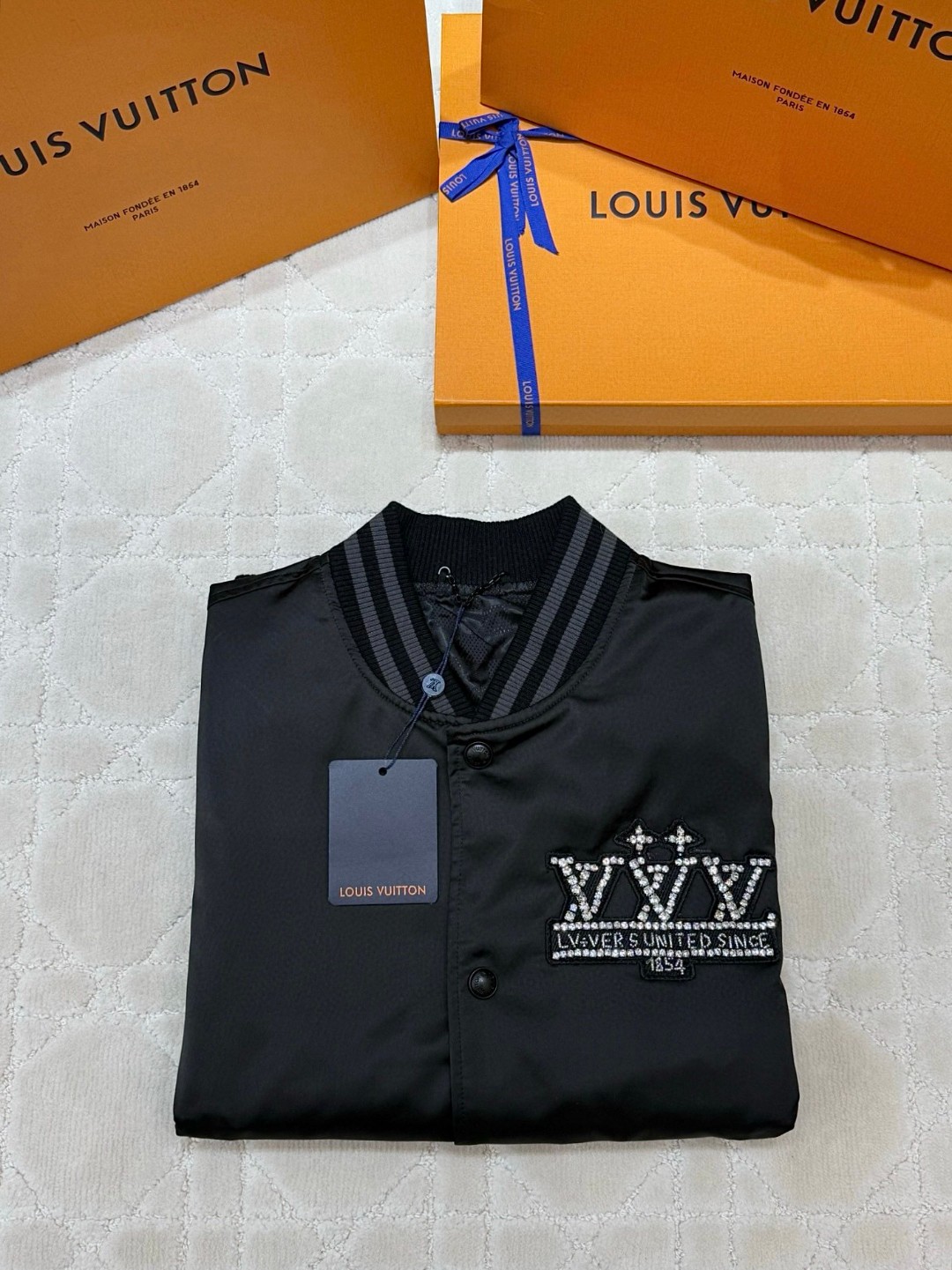 LOUIS VUITTON 路易威登 水钻夹克 外套 棒球服 黑色 C0 1AHBGU