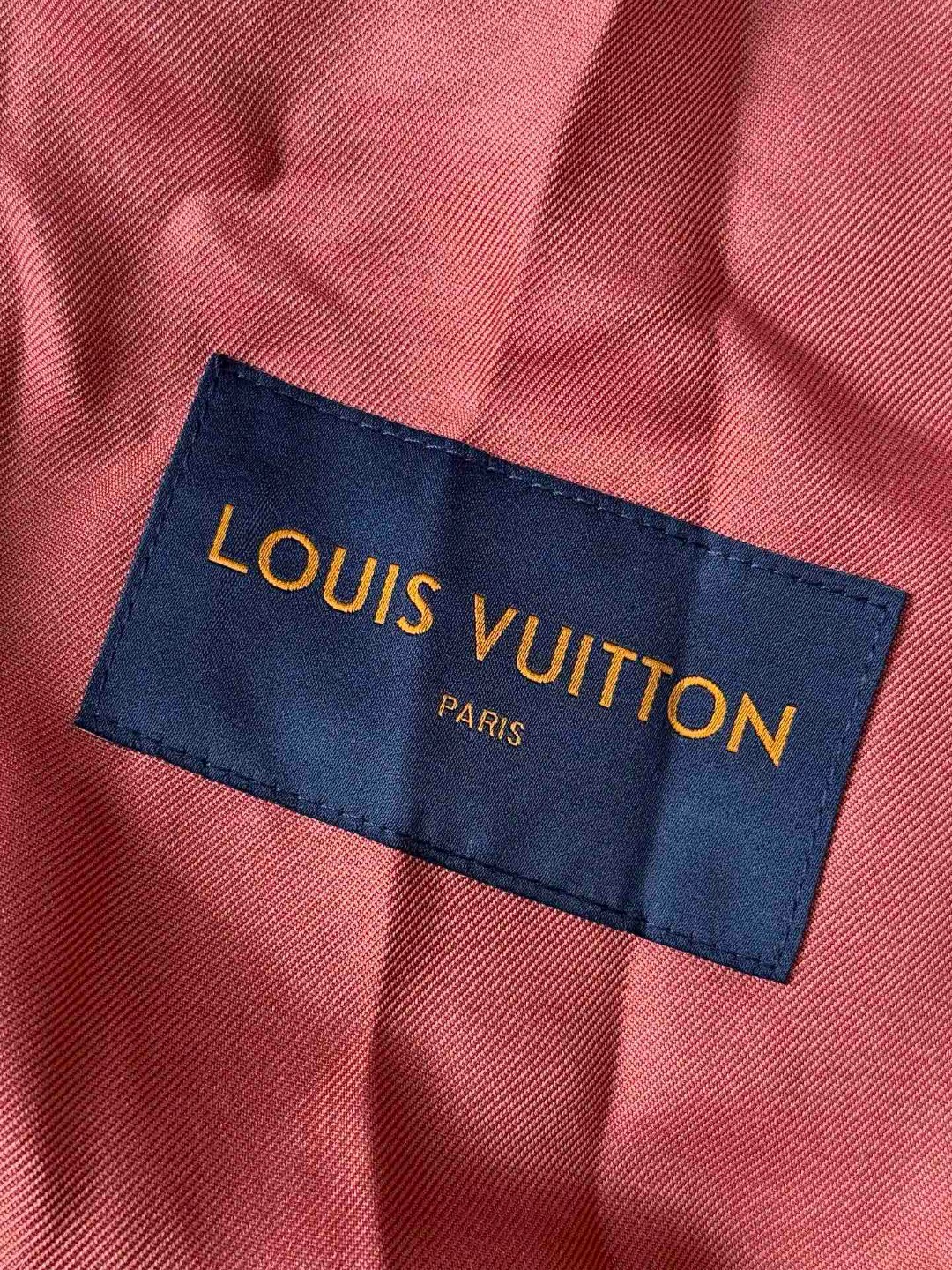 LOUIS VUITTON 路易威登 满印暗纹夹克 外套 黑色 粉色 C0 1AHBTX