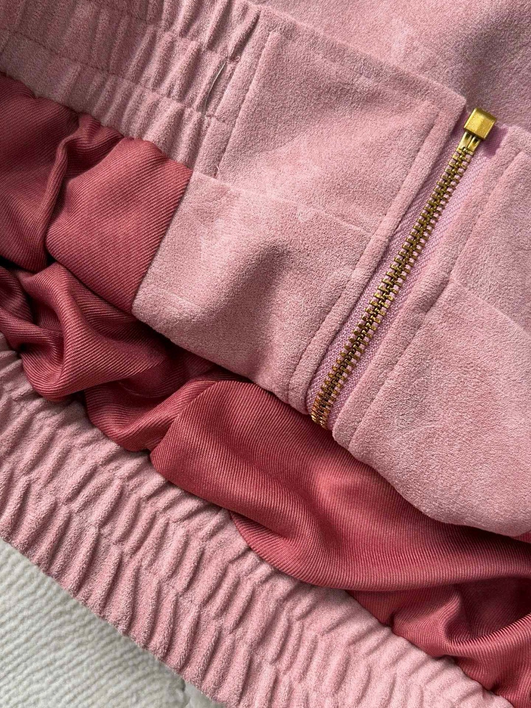 LOUIS VUITTON 路易威登 满印暗纹夹克 外套 黑色 粉色 C0 1AHBTX