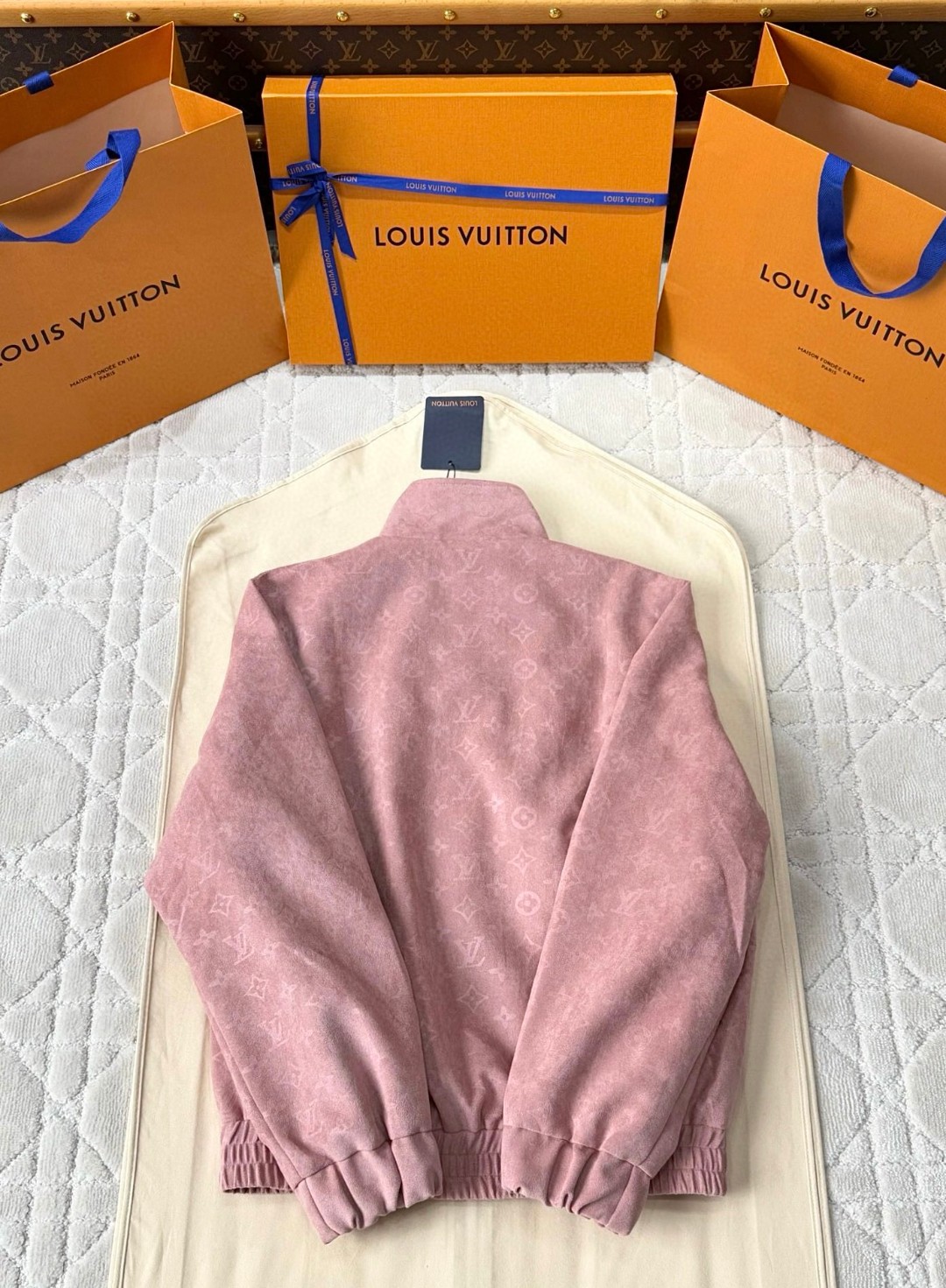 LOUIS VUITTON 路易威登 满印暗纹夹克 外套 黑色 粉色 C0 1AHBTX