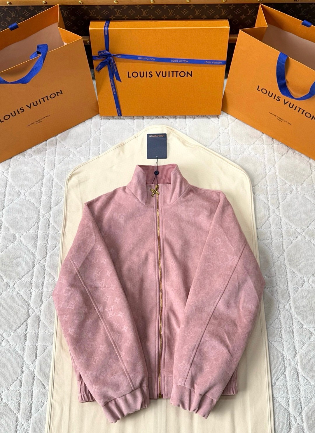 LOUIS VUITTON 路易威登 满印暗纹夹克 外套 黑色 粉色 C0 1AHBTX