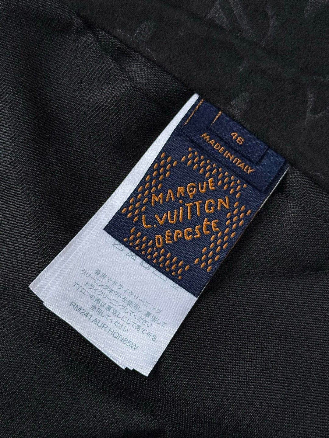 LOUIS VUITTON 路易威登 满印暗纹夹克 外套 黑色 粉色 C0 1AHBTX