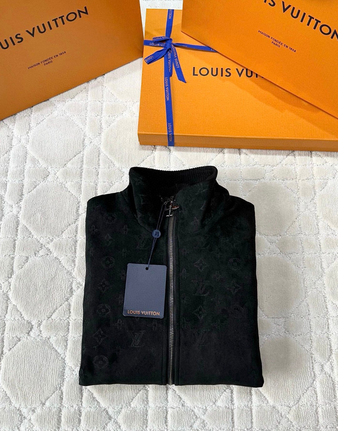 LOUIS VUITTON 路易威登 满印暗纹夹克 外套 黑色 粉色 C0 1AHBTX
