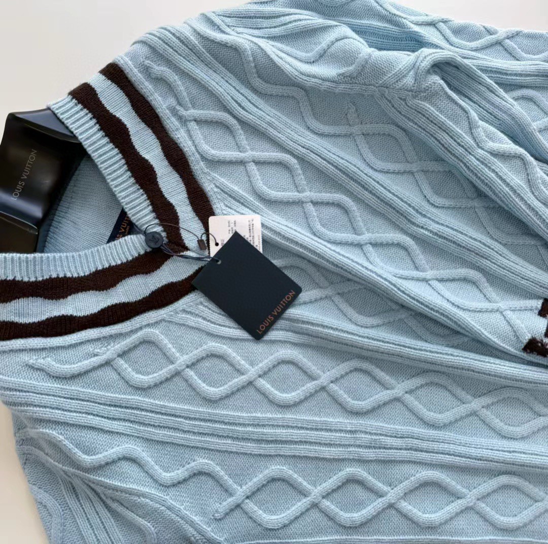 LOUIS VUITTON 路易威登 Tyler 联名款 立体窗花拼色V领毛衣 针织衫 外套 长袖 蓝色 B5 1AFPYY