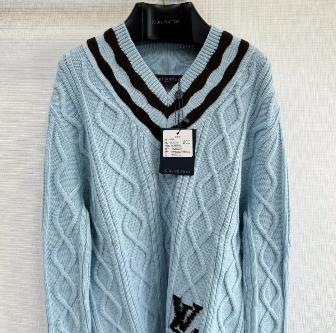 LOUIS VUITTON 路易威登 Tyler 联名款 立体窗花拼色V领毛衣 针织衫 外套 长袖 蓝色 B5 1AFPYY