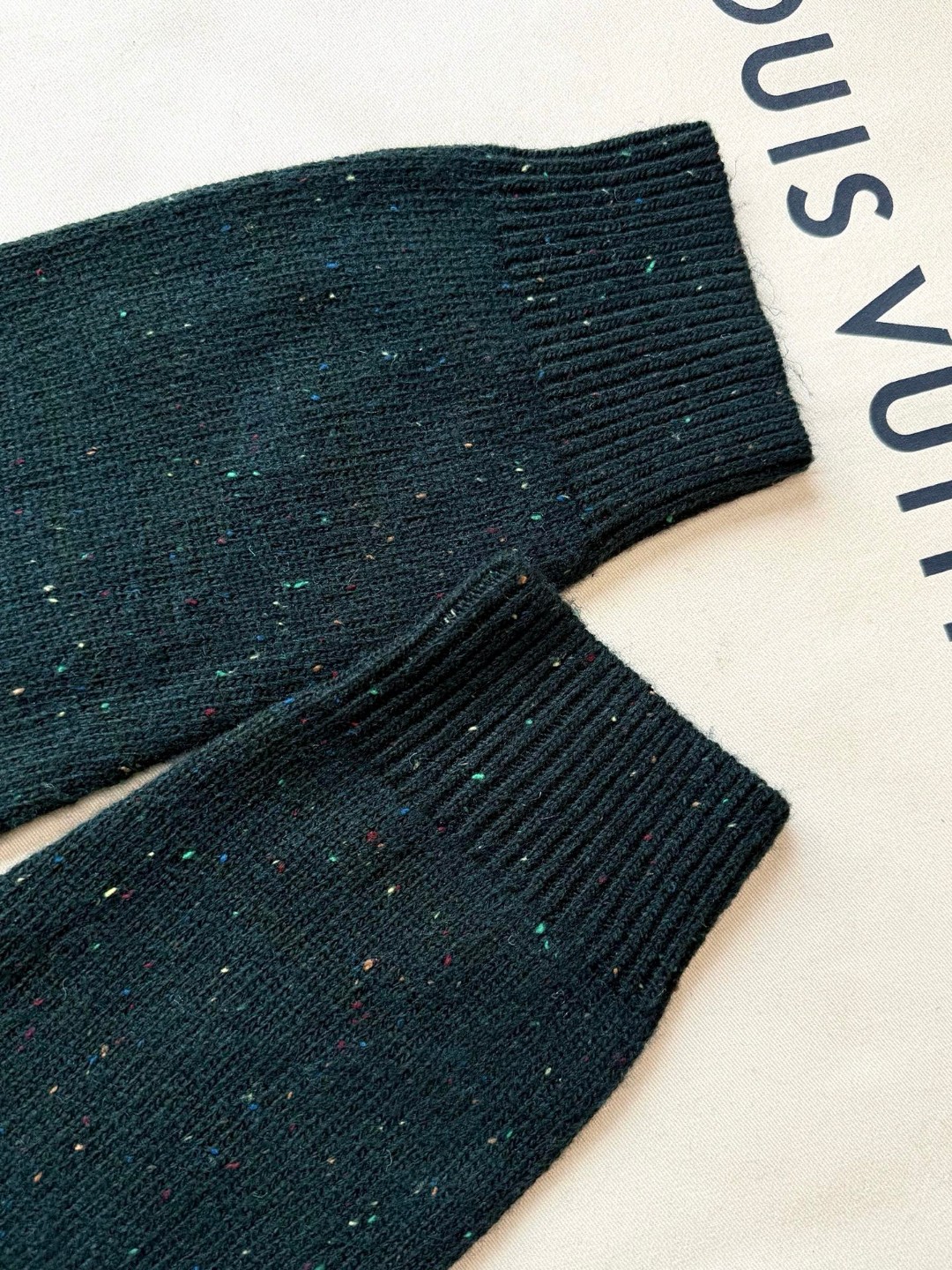 LOUIS VUITTON 路易威登 Nigo 联名款  logo星空V领开衫 毛衣 针织衫 外套 长袖 C0 1AIMBO