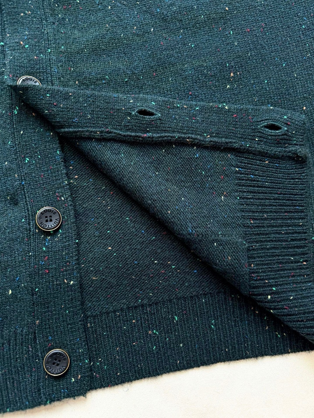 LOUIS VUITTON 路易威登 Nigo 联名款  logo星空V领开衫 毛衣 针织衫 外套 长袖 C0 1AIMBO