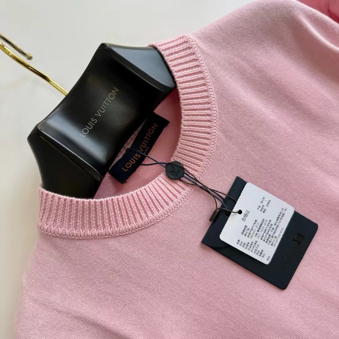 LOUIS VUITTON 路易威登 别针扣针织T恤 短袖 藏蓝色 粉色 黑色 白色 A5 1AFBUU