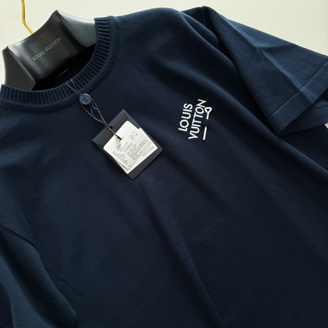 LOUIS VUITTON 路易威登 别针扣针织T恤 短袖 藏蓝色 粉色 黑色 白色 A5 1AFBUU