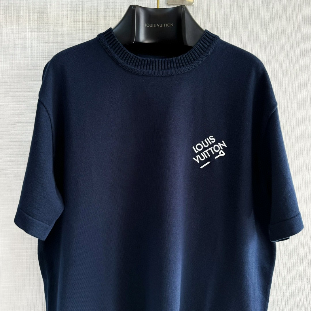 LOUIS VUITTON 路易威登 别针扣针织T恤 短袖 藏蓝色 粉色 黑色 白色 A5 1AFBUU