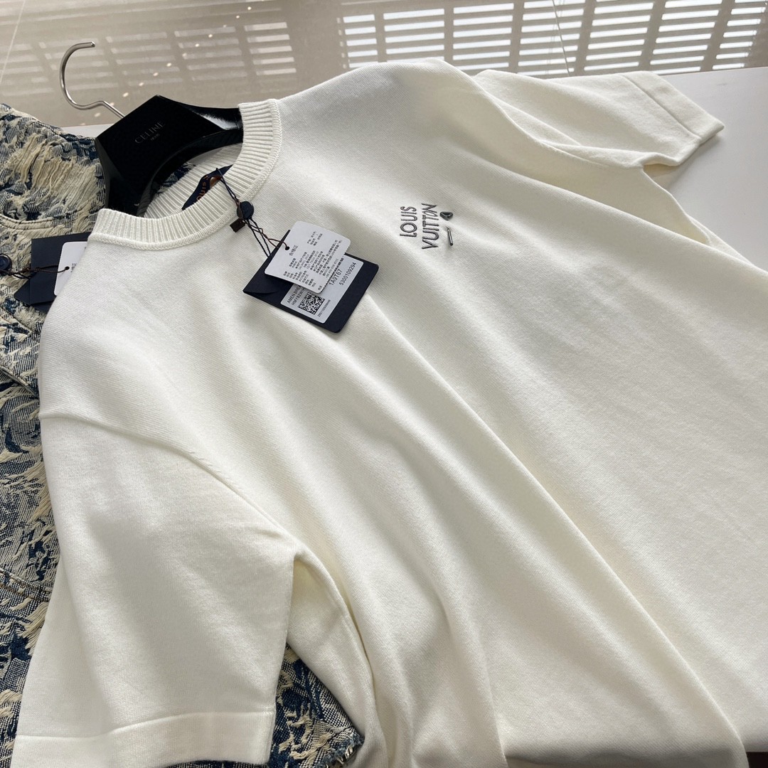 LOUIS VUITTON 路易威登 别针扣针织T恤 短袖 藏蓝色 粉色 黑色 白色 A5 1AFBUU