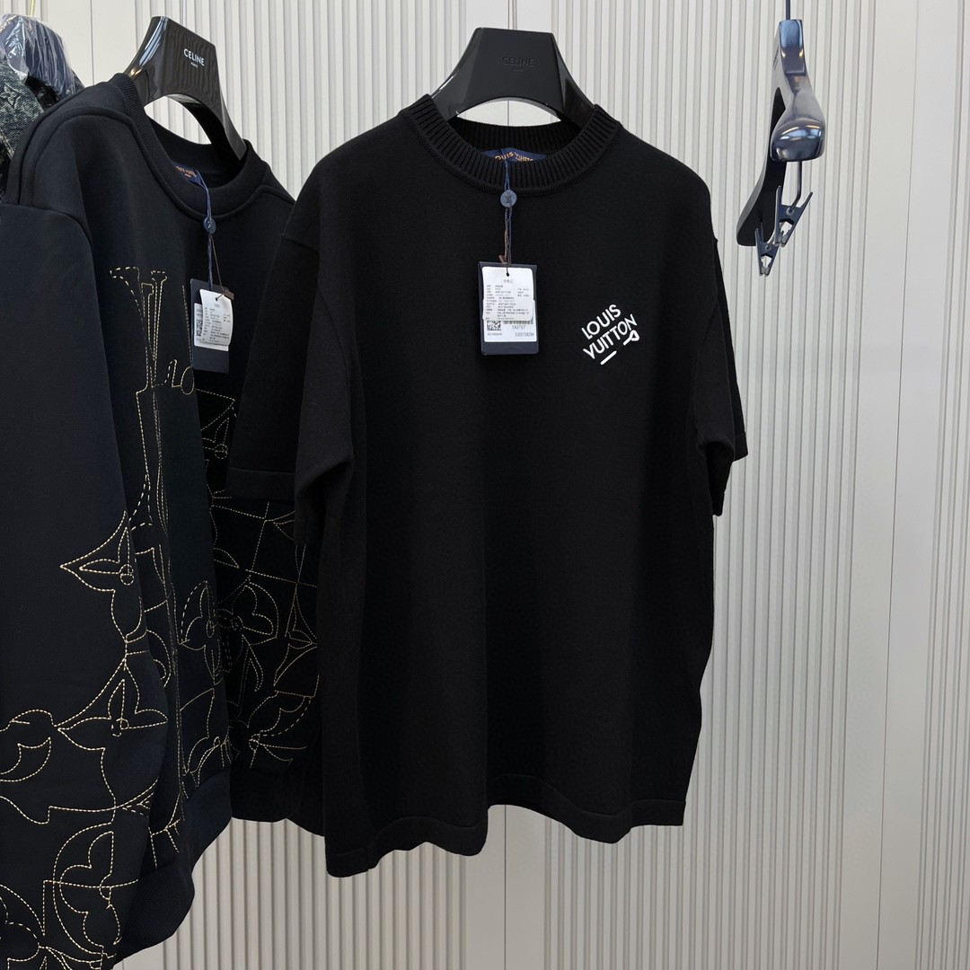 LOUIS VUITTON 路易威登 别针扣针织T恤 短袖 藏蓝色 粉色 黑色 白色 A5 1AFBUU