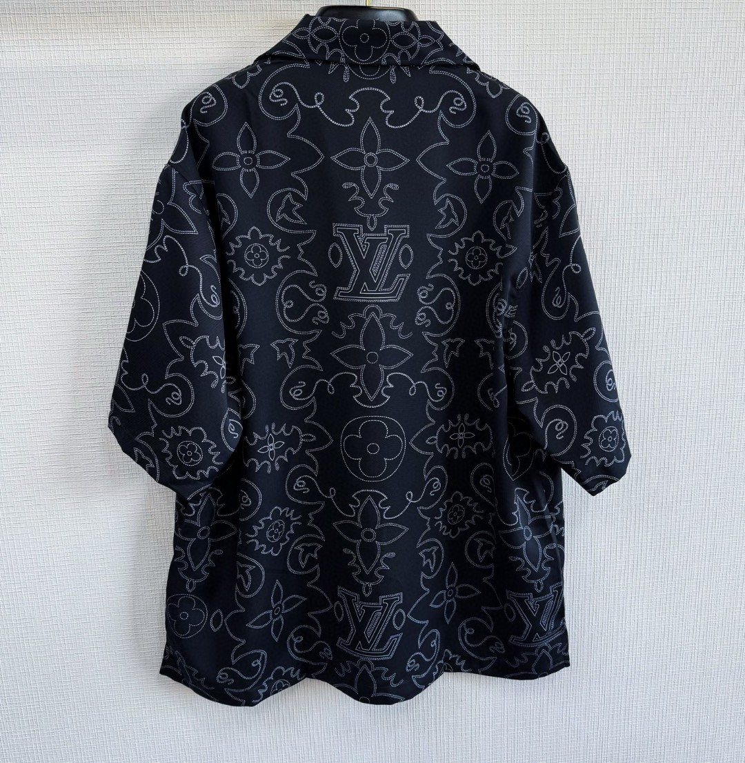 LOUIS VUITTON 路易威登 Nigo 联名款 天丝双面印花衬衫 短袖 黑色 B0 1AFWS9