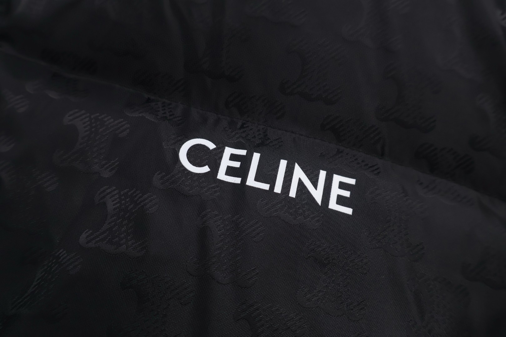 CELINE 赛琳 暗纹满印拉链立领羽绒服 外套 夹克 长袖 黑色 D0 2W31A795W-38NO