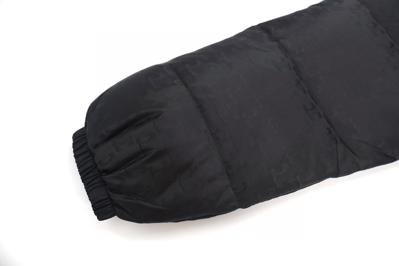 CELINE 赛琳 暗纹满印拉链立领羽绒服 外套 夹克 长袖 黑色 D0 2W31A795W-38NO