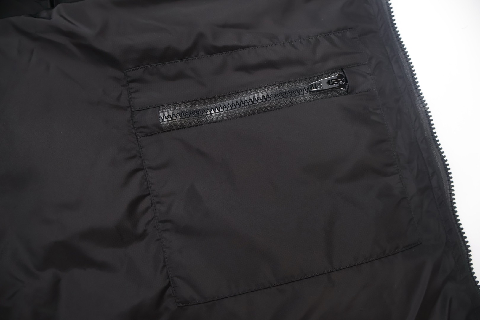 CELINE 赛琳 暗纹满印拉链立领羽绒服 外套 夹克 长袖 黑色 D0 2W31A795W-38NO