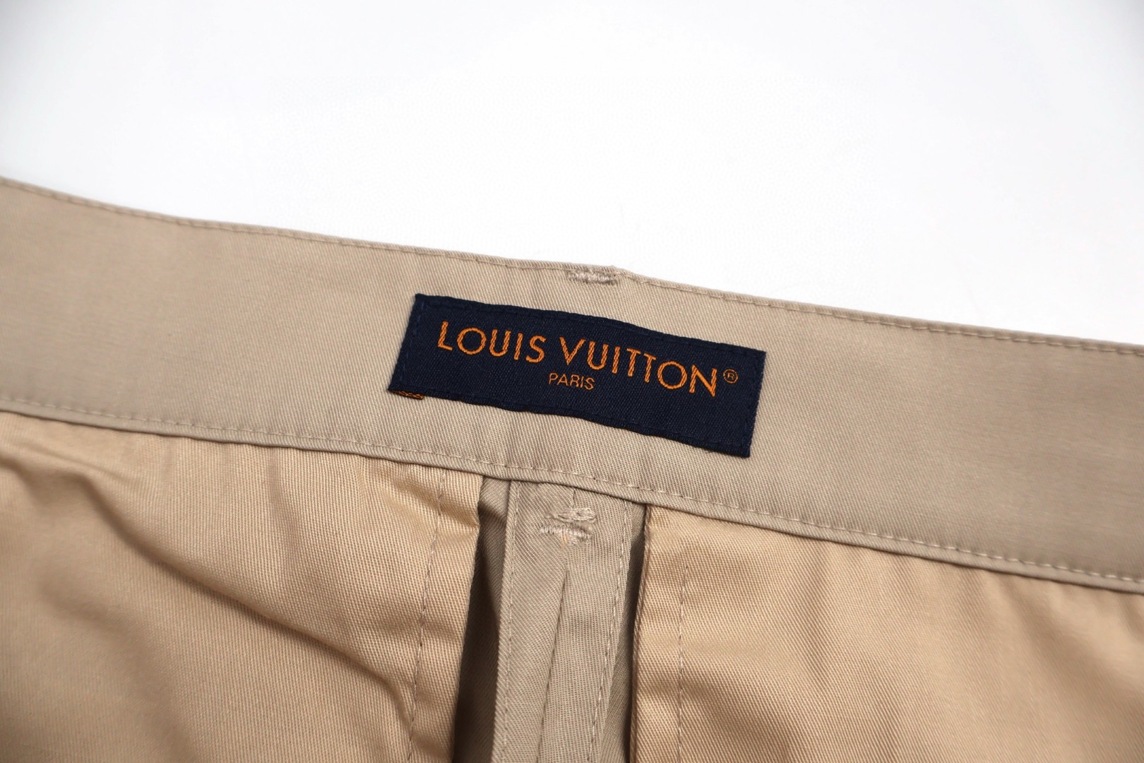 LOUIS VUITTON 路易威登 口袋刺绣工装裤 裤子 长裤 藏蓝色 卡其色 B5 1AIK53