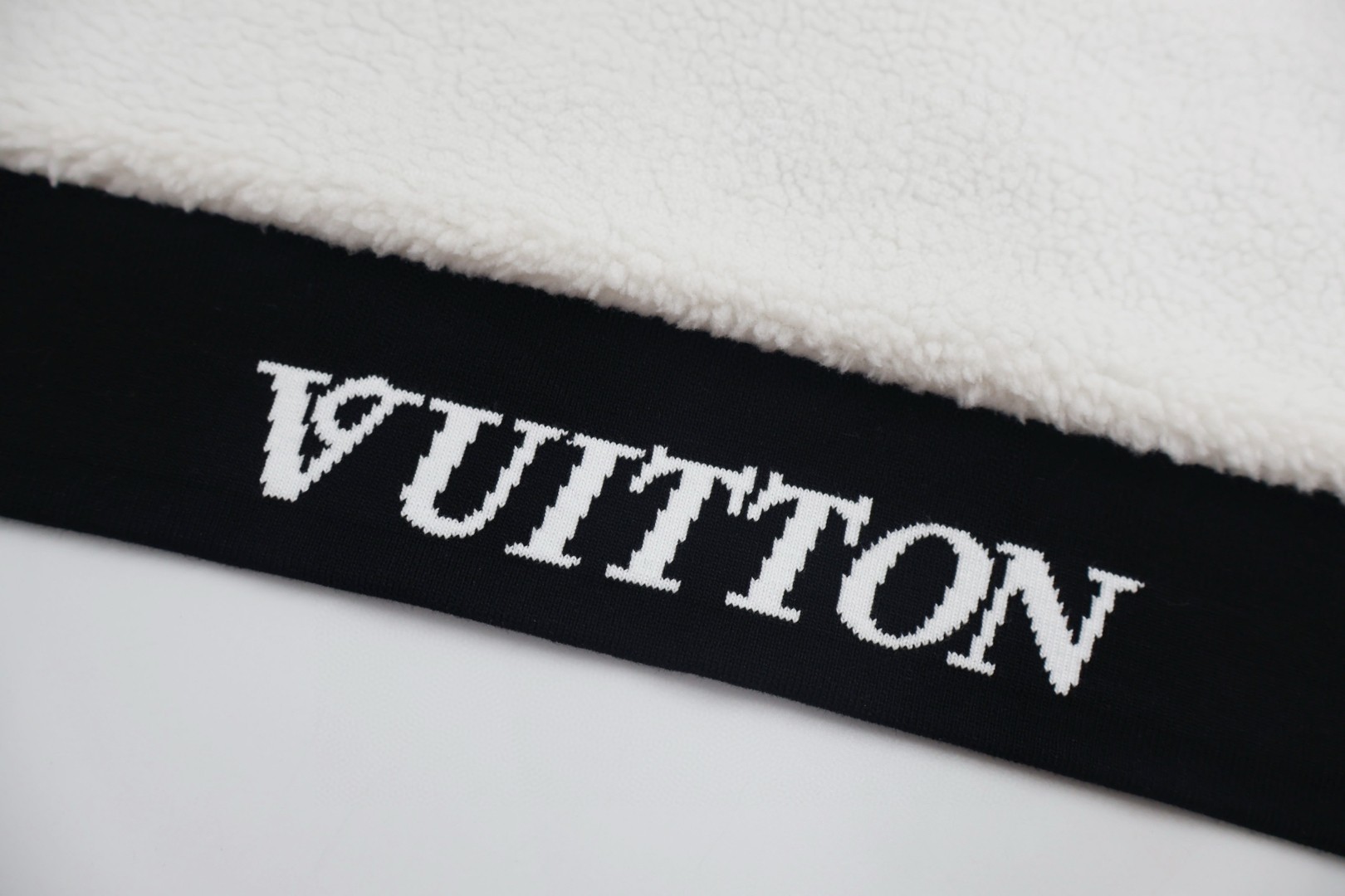 LOUIS VUITTON 路易威登 双面两穿拉链连帽马甲 背心 夹克 外套 B5 1AIKCD