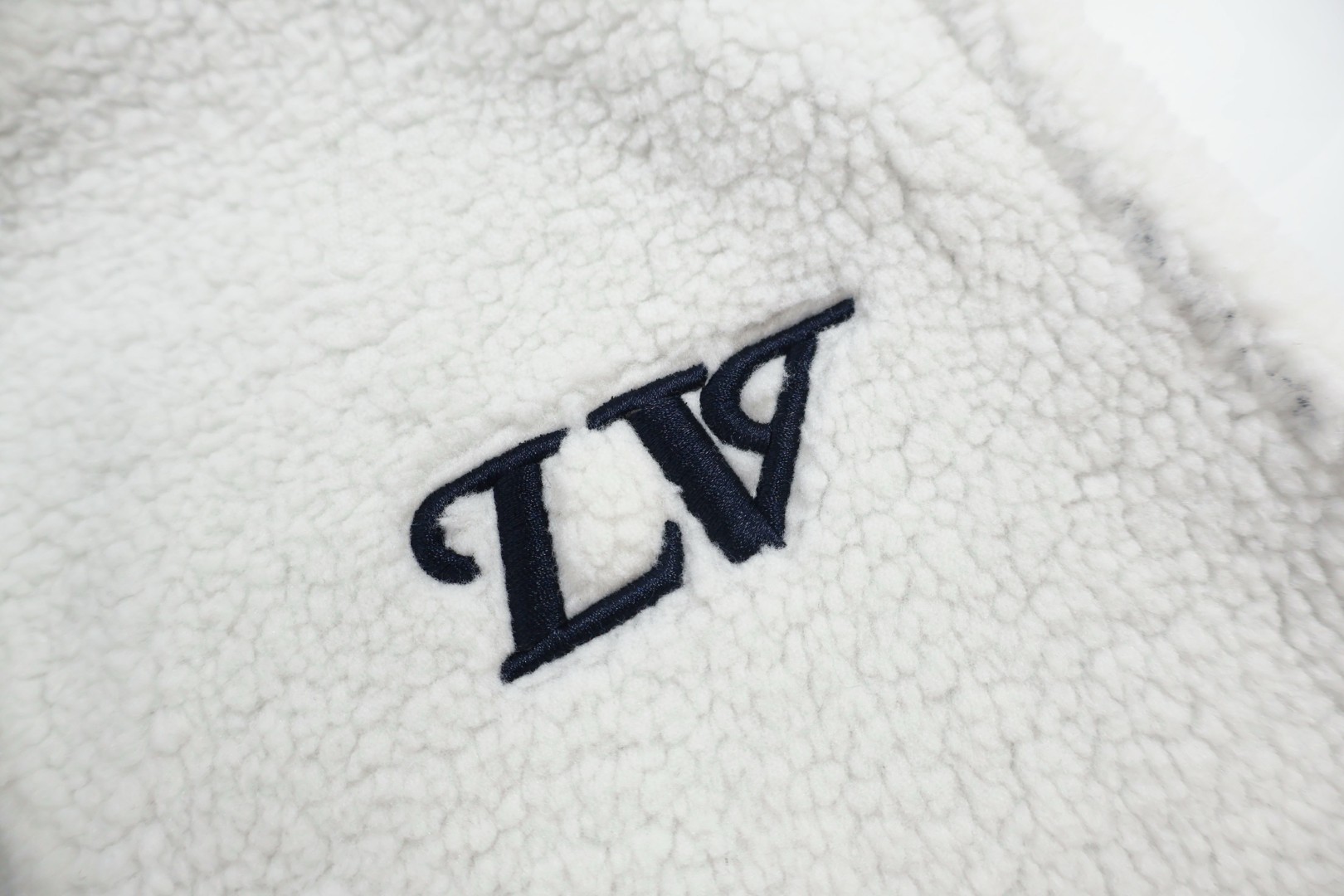 LOUIS VUITTON 路易威登 双面两穿拉链连帽马甲 背心 夹克 外套 B5 1AIKCD