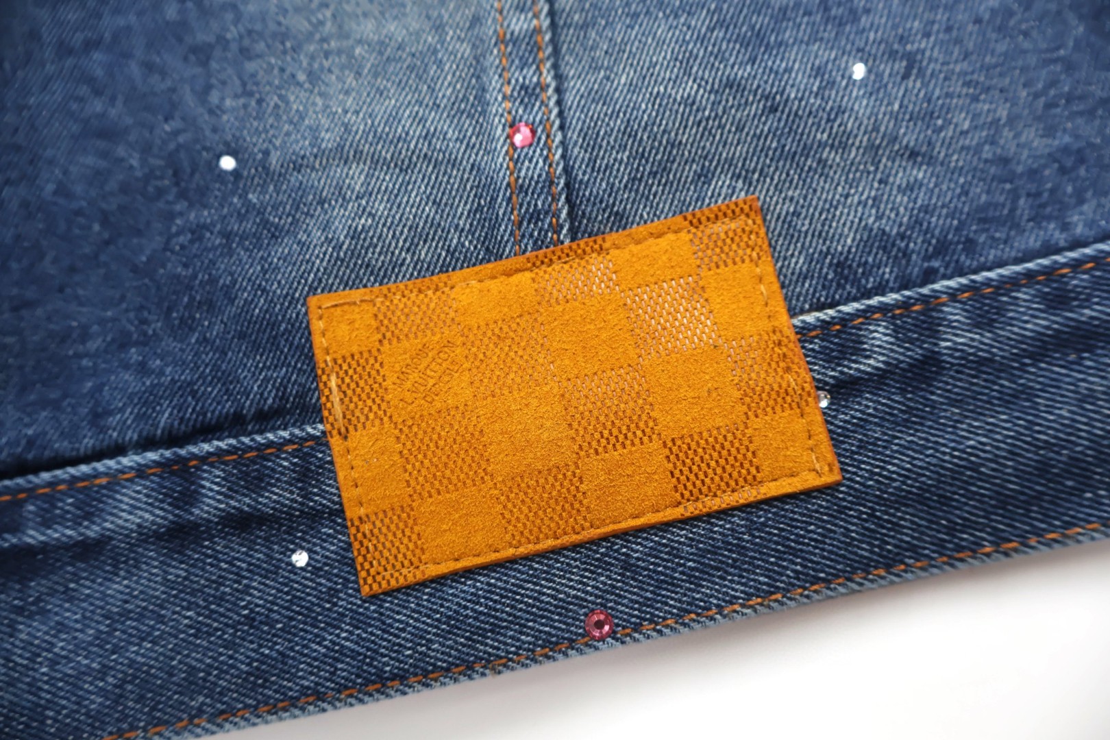 LOUIS VUITTON 路易威登 Nigo联名款 手缝水钻V领牛仔外套 夹克 蓝色 D0 1AILLT