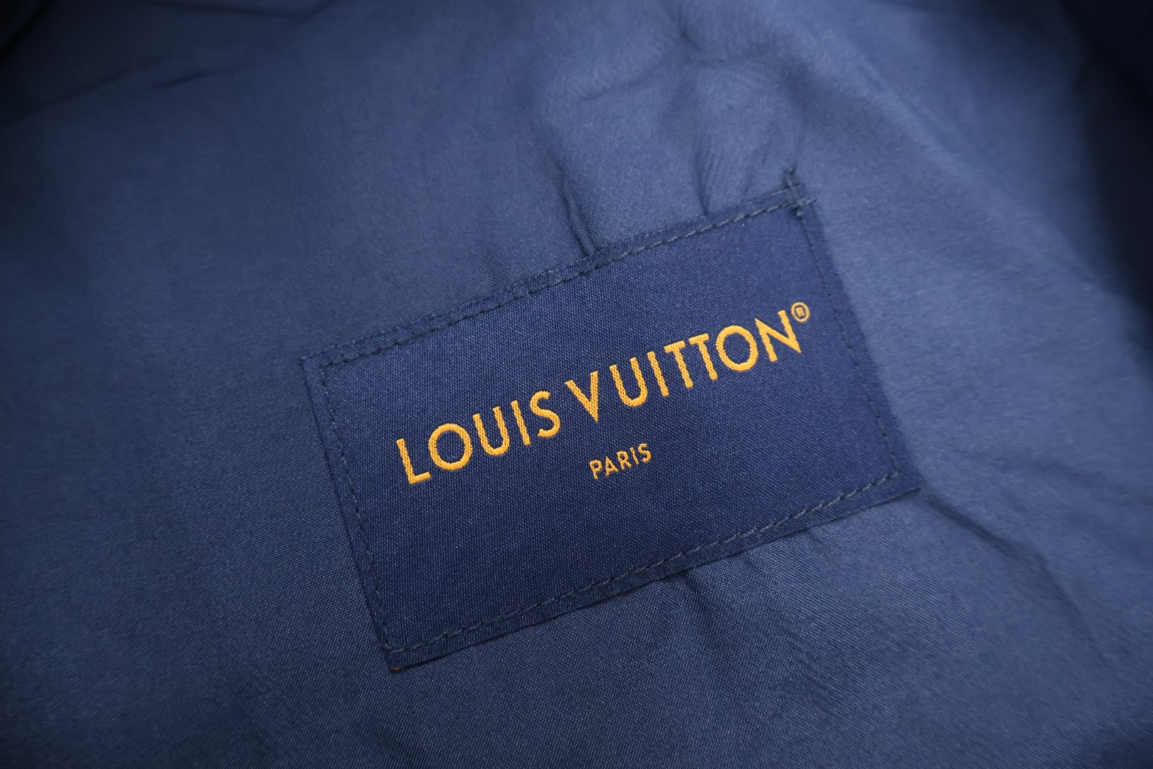 LOUIS VUITTON 路易威登 Nigo联名款 手缝水钻V领牛仔外套 夹克 蓝色 D0 1AILLT