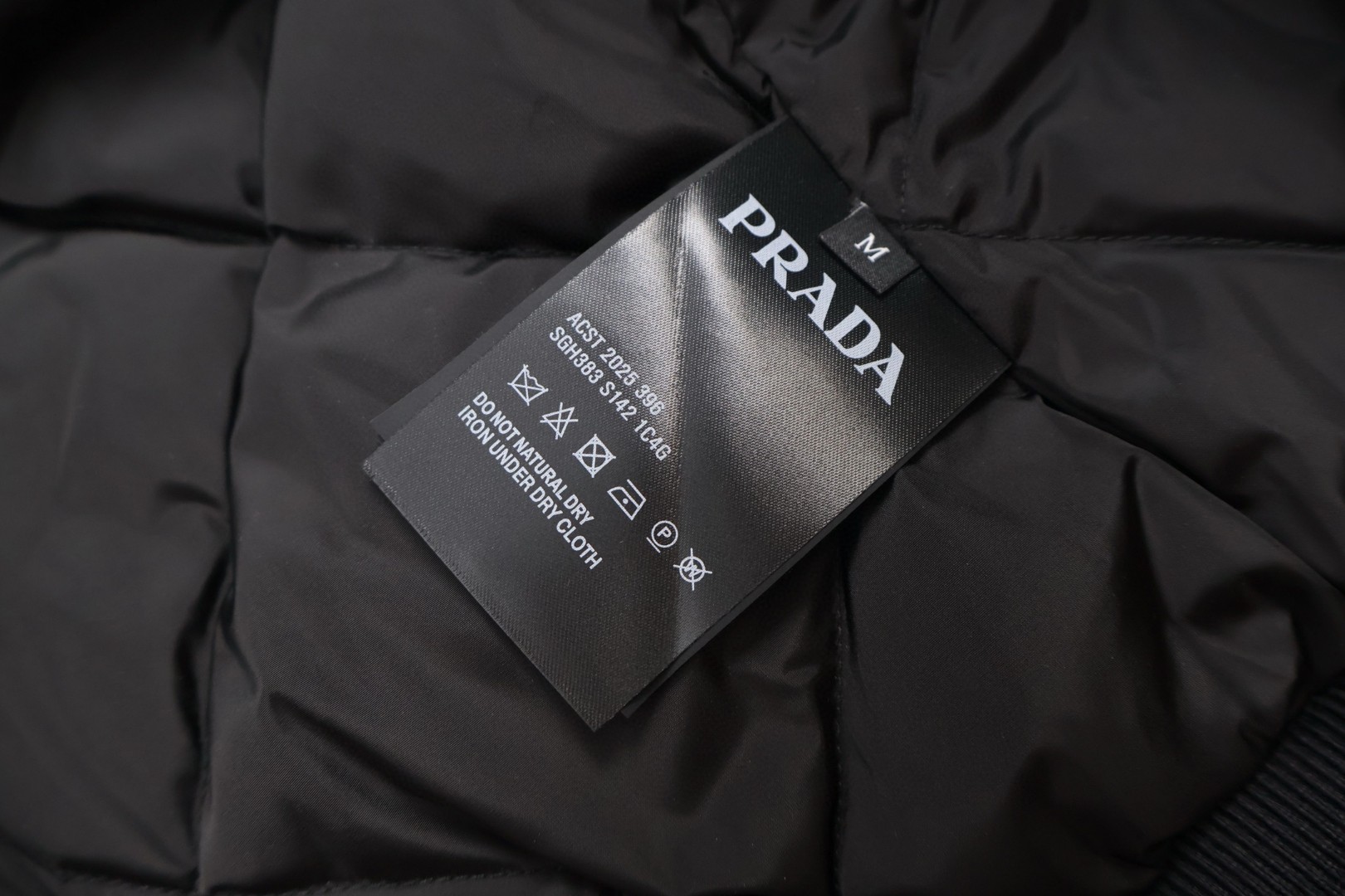 PRADA 普拉达 机能风立领羽绒服 夹克 外套 长袖 黑色 D0 SGC842-16BF-F0002-S-OOO