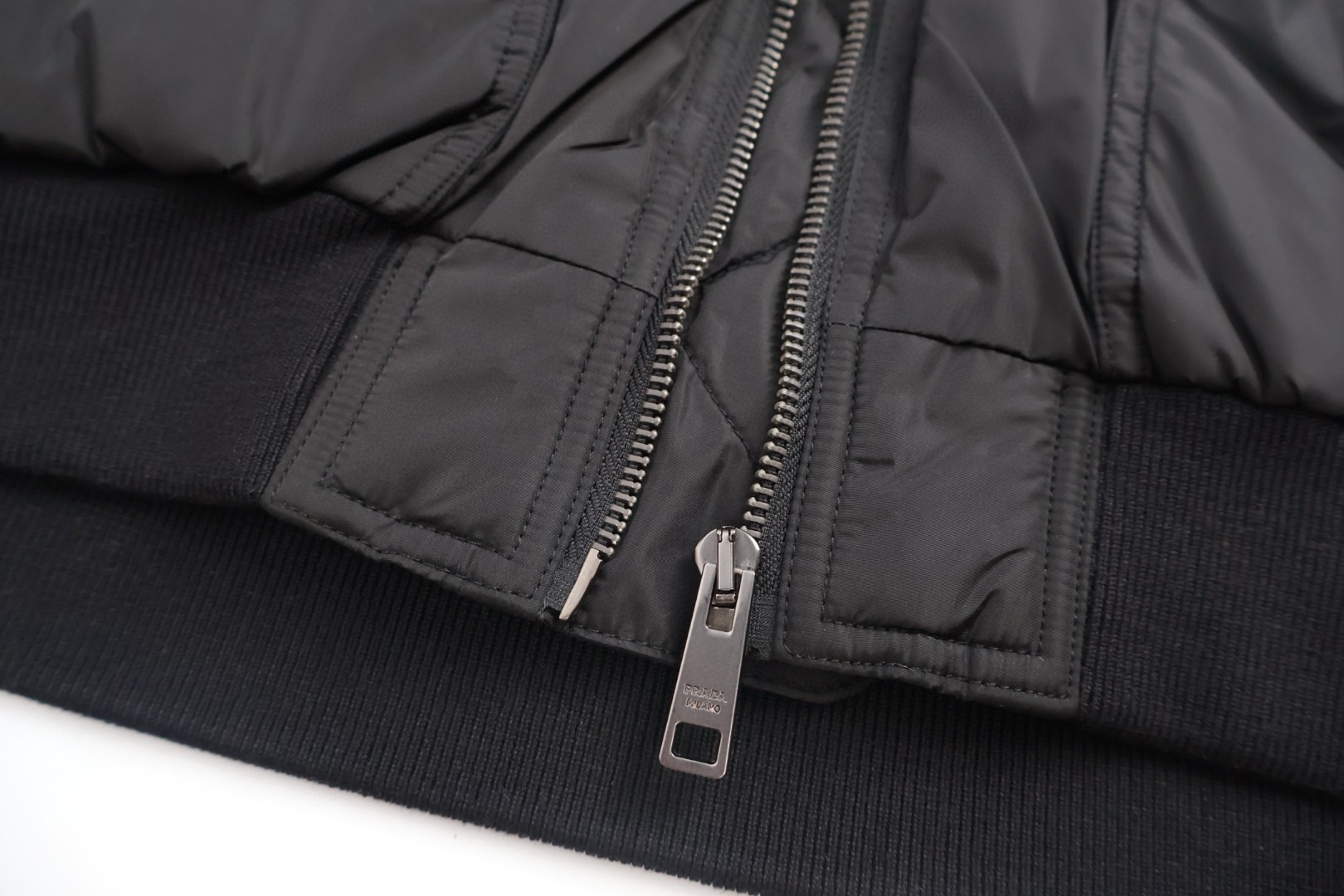 PRADA 普拉达 机能风立领羽绒服 夹克 外套 长袖 黑色 D0 SGC842-16BF-F0002-S-OOO