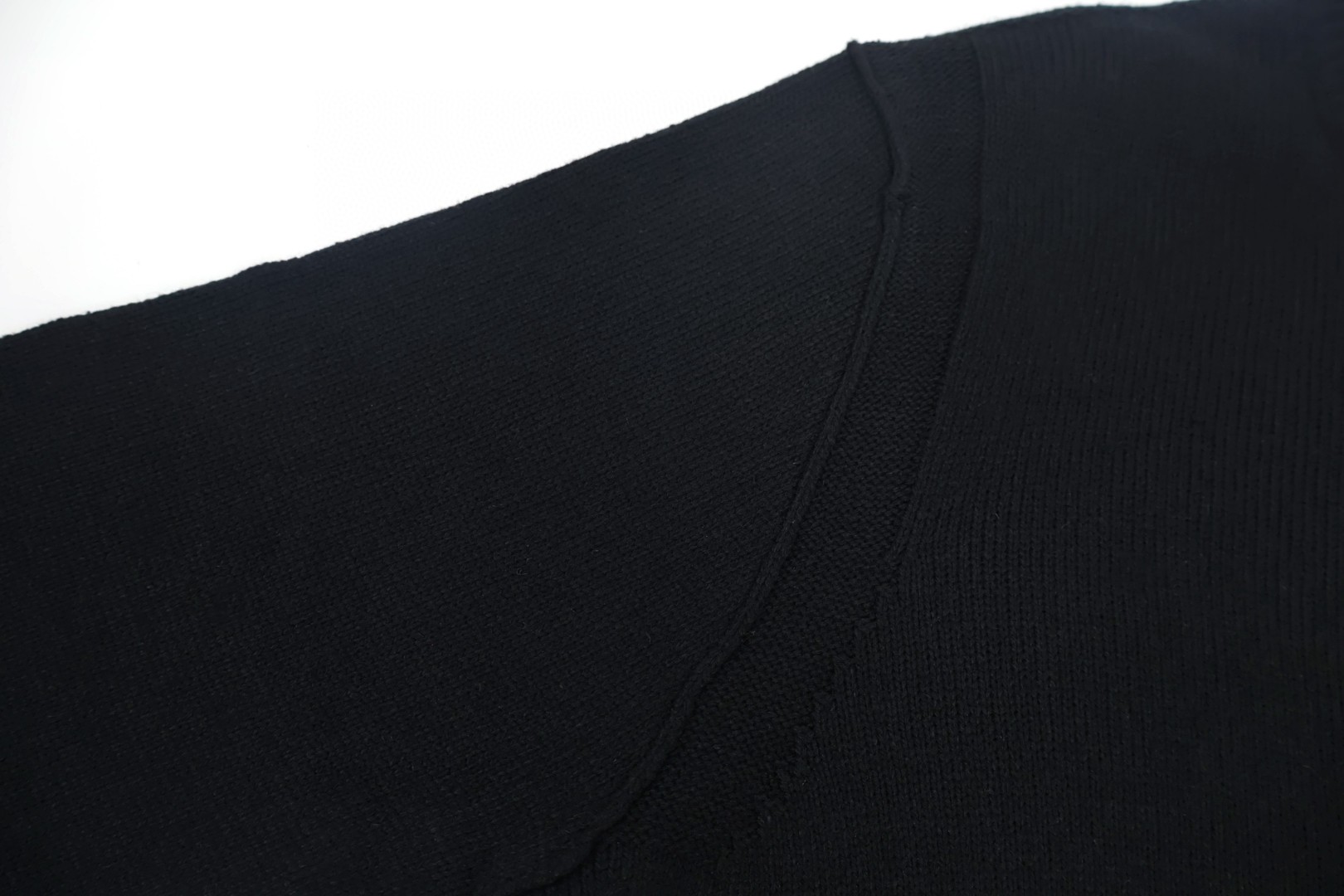 STONE ISLAND 石头岛 袖标圆领毛衣 长袖 外套 米色 黑色 B0 8115506A2-V0097