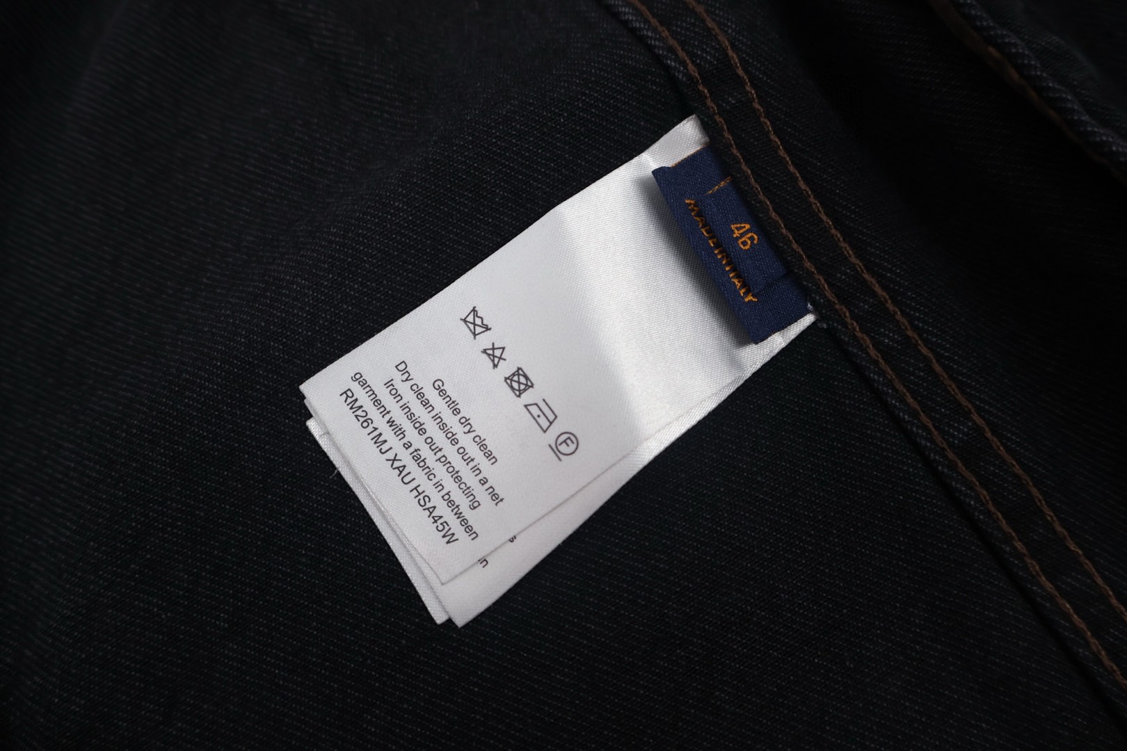 LOUIS VUITTON 路易威登 刺绣口袋牛仔外套 牛仔衣 上衣 夹克 黑色 C0 1AILKE