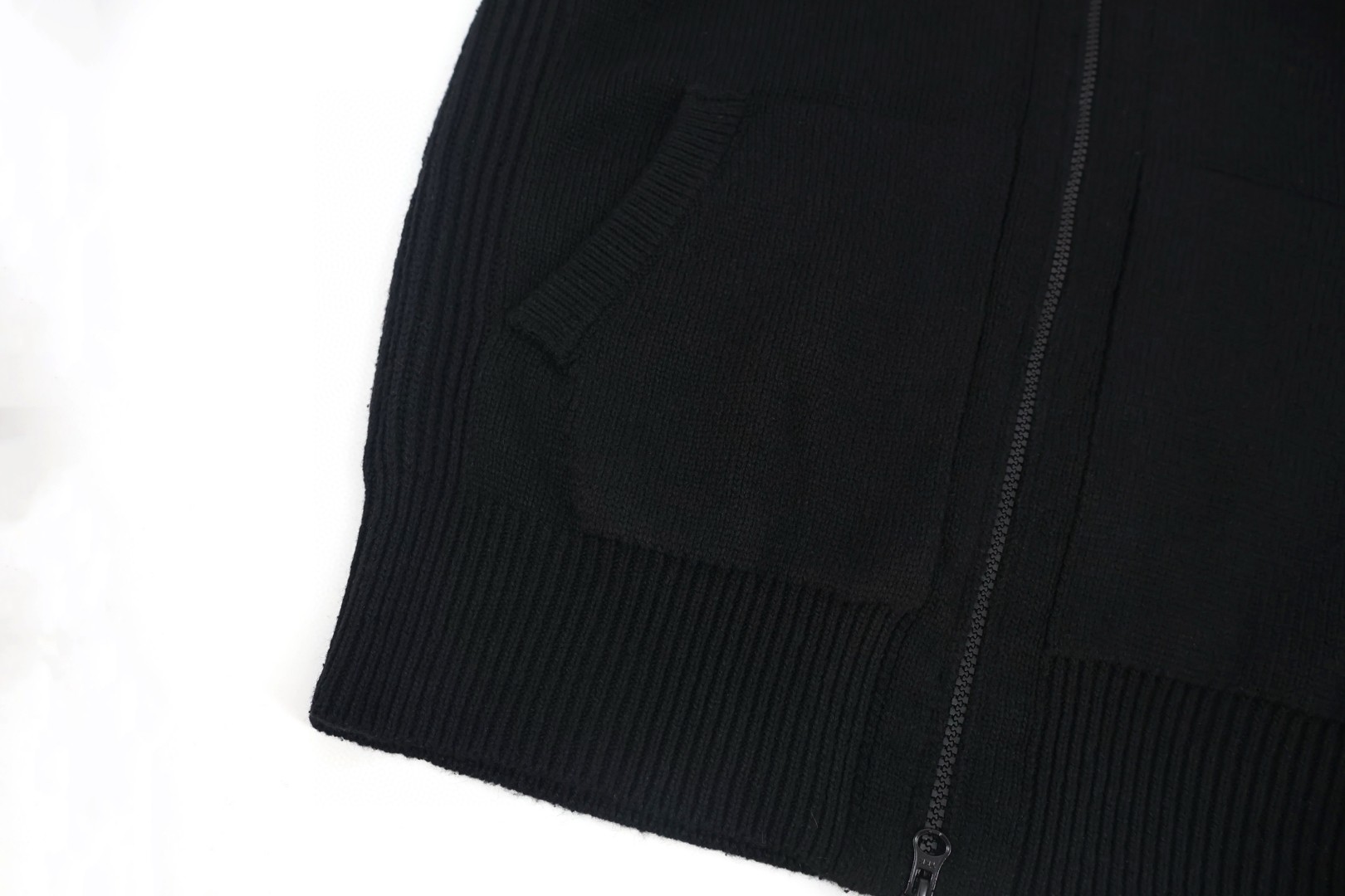 STONE ISLAND 石头岛 袖标羊毛针织拉链外套 毛衣 针织衫 长袖 黑色 B0 8115528FA-V0029