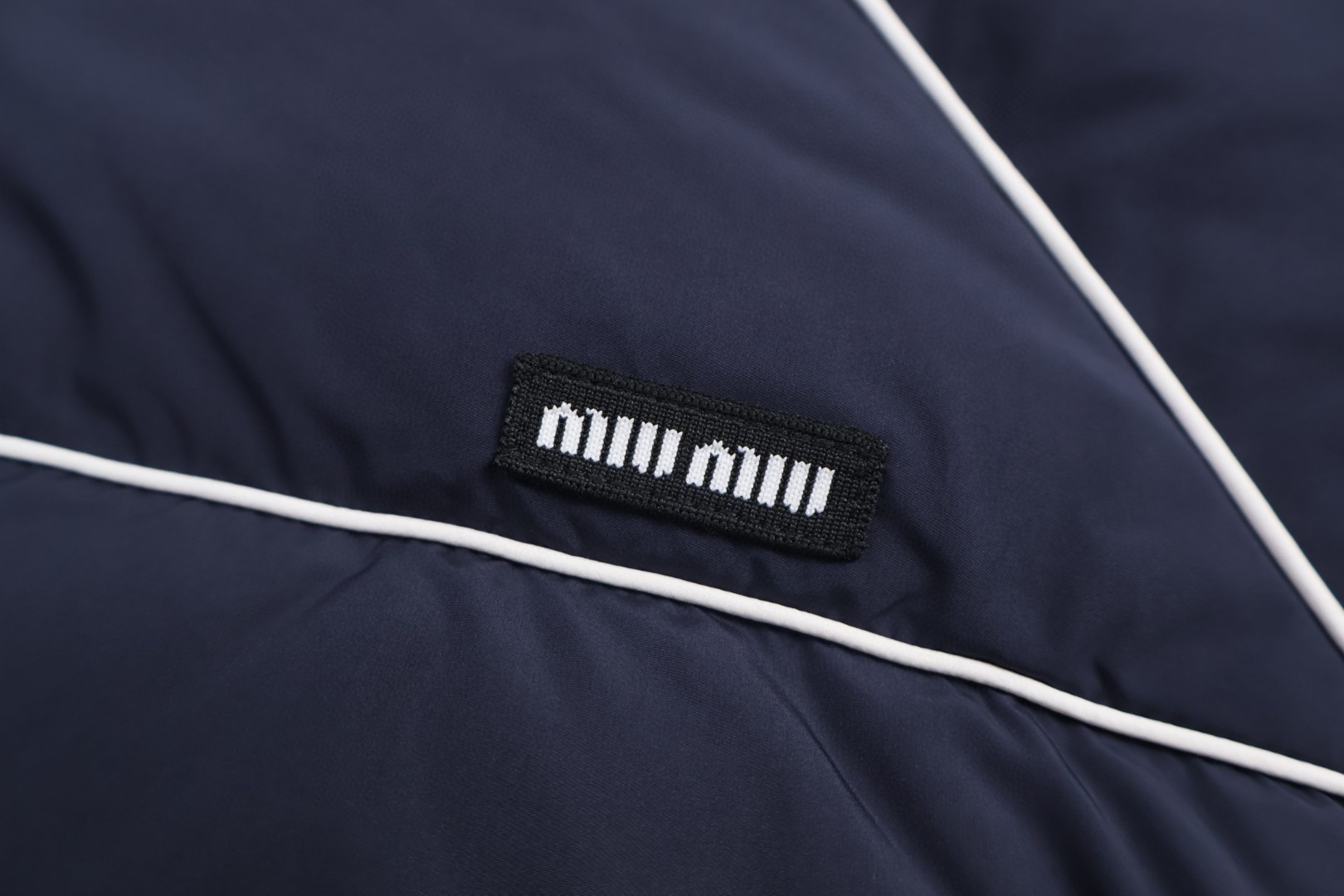 MIU MIU 缪缪 徽标拉链立领羽绒服 夹克 外套 长袖 保暖 藏蓝色 D0 ML1309-158A-F0008-S-OOO