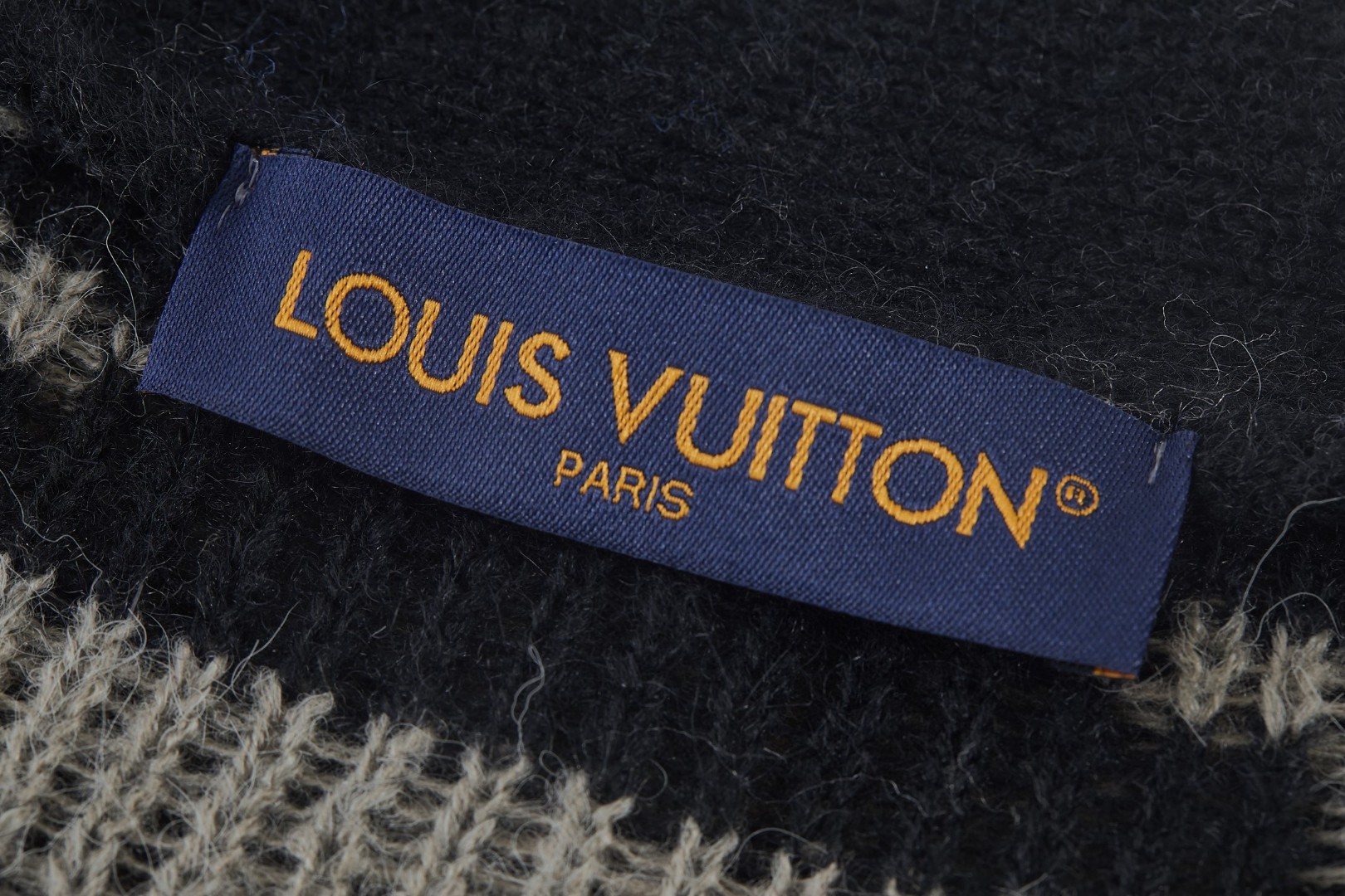 LOUIS VUITTON 路易威登 马海毛提花V领开衫 针织衫 毛衣 外套 黑色 B0 1AIOX5