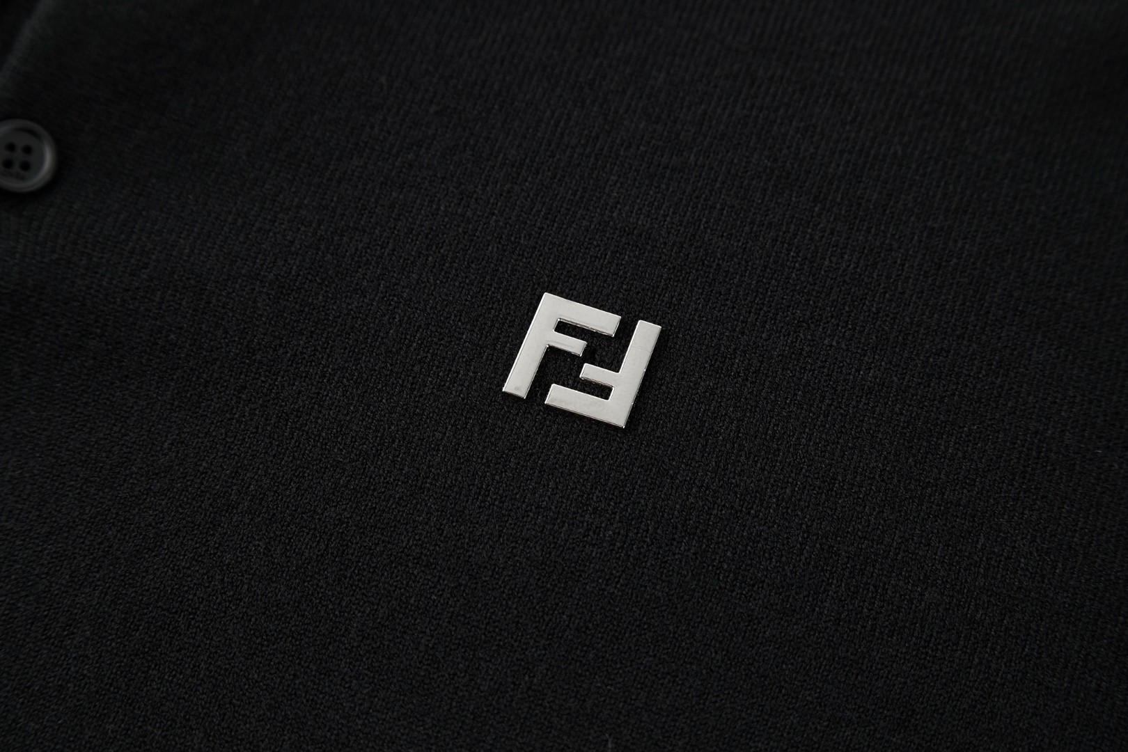 FENDI 芬迪 双F烫五金小标Polo衫 毛衣 针织衫 长袖 黑色 B0 FZC167AU84F0QA1