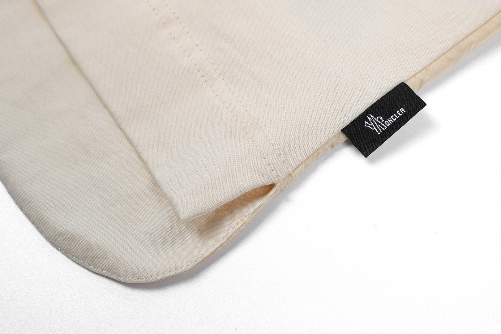 Moncler 蒙口 标识拼接长袖T恤 卫衣 白色 A5 K20978D0000289AZ9041