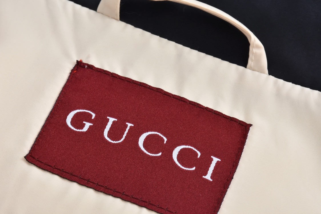 GUCCl 古驰 压膜条纹logo羽绒服 外套 长袖 保暖 海军蓝 D0 794821-Z8BTA-4215