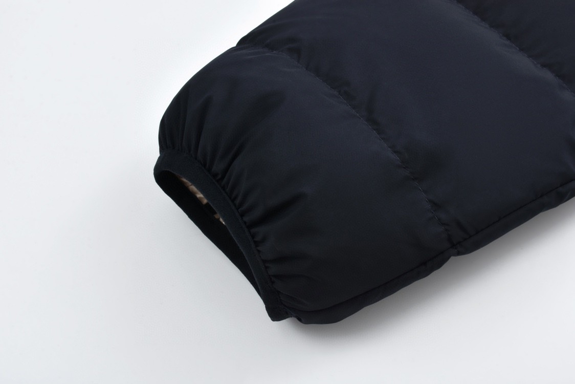 GUCCl 古驰 压膜条纹logo羽绒服 外套 长袖 保暖 海军蓝 D0 794821-Z8BTA-4215