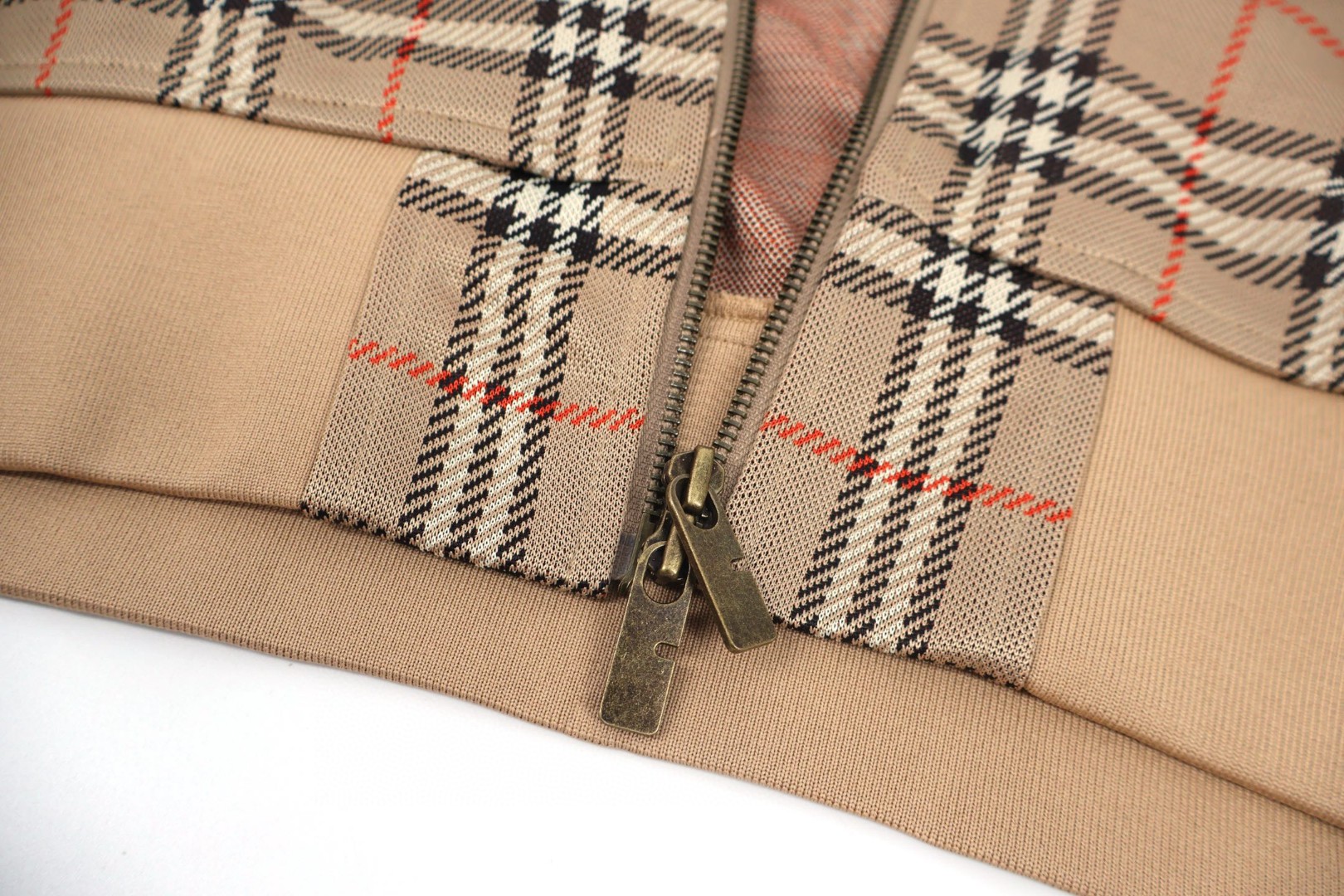 Burberry 巴宝莉 大格纹拉链运动外套 夹克 长袖 B5 81105671