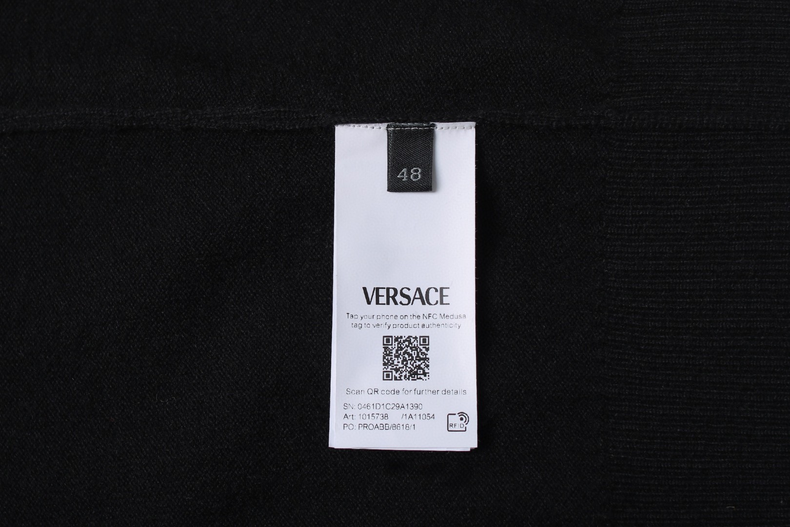 Versace 范思哲 纯色小刺绣徽标圆领毛衣 针织衫 外套 长袖 黑色 B0 1011883-1A08622-1B000