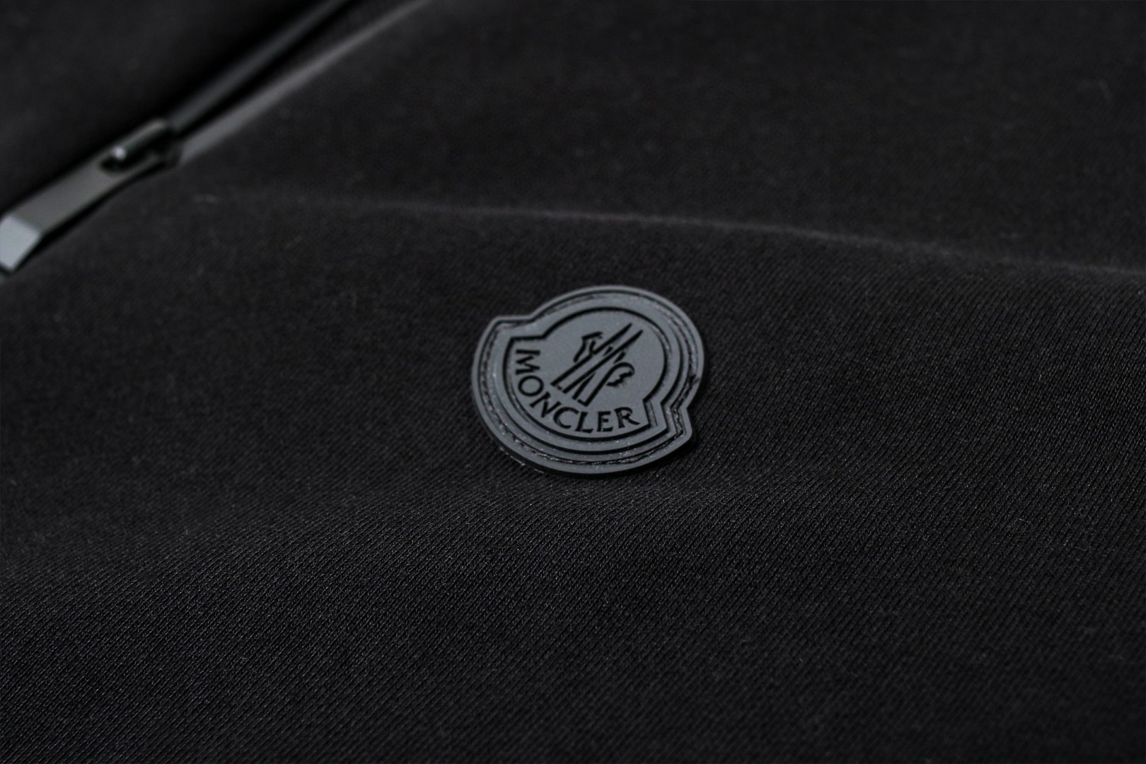 Moncler 蒙口 纯色立领拉链卫衣 夹克 外套 黑色 B0 K20918G0005689AZY999