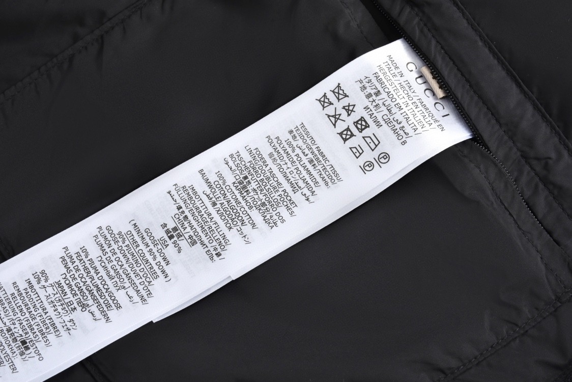 GUCCl 古驰 红绿织带羽绒服 外套 长袖 保暖 黑色 D0 666560-Z8AQX-1043