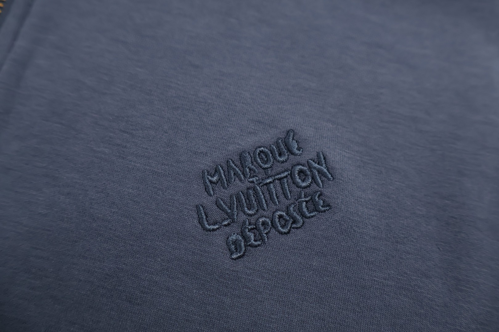 LOUIS VUITTON 路易威登 珍珠吊坠拉链连帽卫衣 外套 长袖 蓝色 黑色 B5 1AFRB1